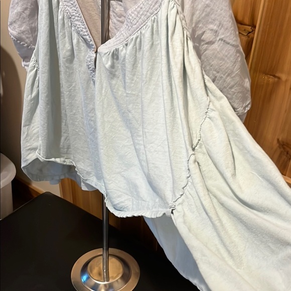 We The Free Seafoam Blue Puff Sleeve Blouse with High/Low - Picture 5 of 13